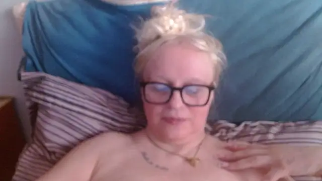 Snapshot of martachatte chatting on 6, 7, 2026 martachatte online show from 6, 7, 2026