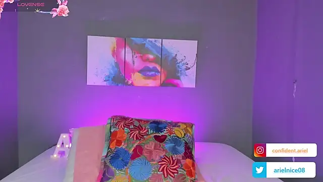 Snapshot of ariel35 chatting on 12, 1, 2025 ariel35 online show from 12, 1, 2025