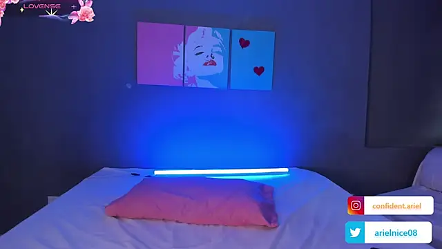 Snapshot of ariel35 chatting on 13, 1, 2025 ariel35 online show from 13, 1, 2025