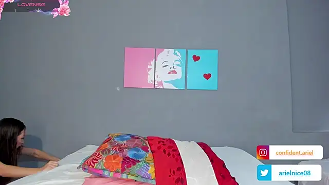 Snapshot of ariel35 chatting on 7, 2, 2025 ariel35 online show from 7, 2, 2025