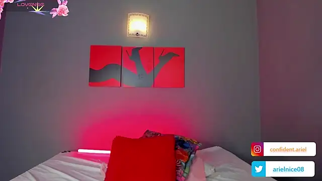 Snapshot of ariel35 chatting on 7, 3, 2025 ariel35 online show from 7, 3, 2025