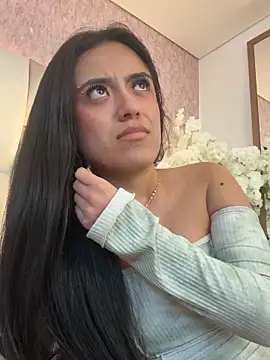 Rebeca jones online show from 7, 3, 2025