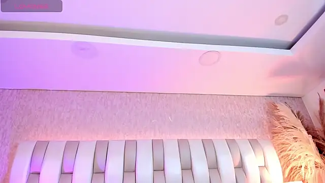 Rebeca jones online show from 13, 3, 2026