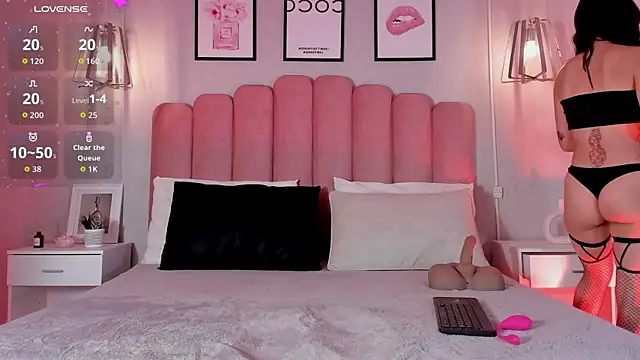 Ashleyy piink online show from 30, 4, 2026