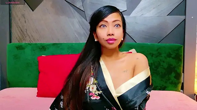Snapshot of ElyaQuinn chatting on 10, 10, 2025 ElyaQuinn online show from 10, 10, 2025