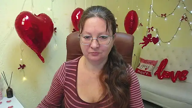 VanessaHotts online show from 6, 2, 2026