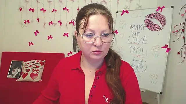 VanessaHotts online show from 18, 2, 2026