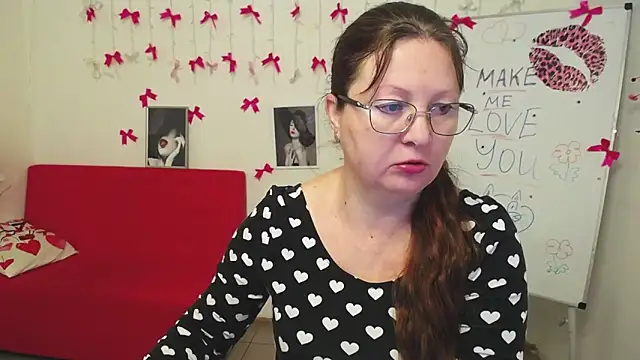 VanessaHotts online show from 25, 2, 2026