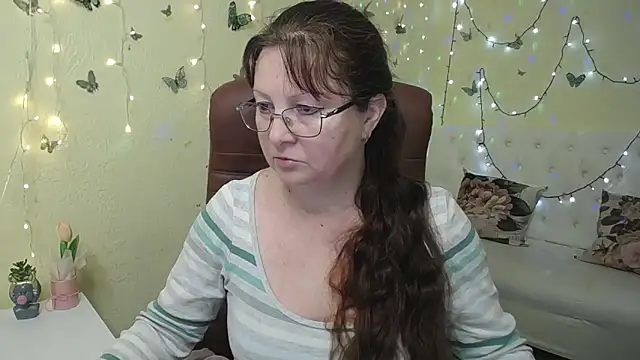 VanessaHotts online show from 23, 3, 2026