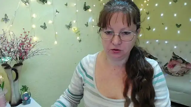 VanessaHotts online show from 1, 5, 2026