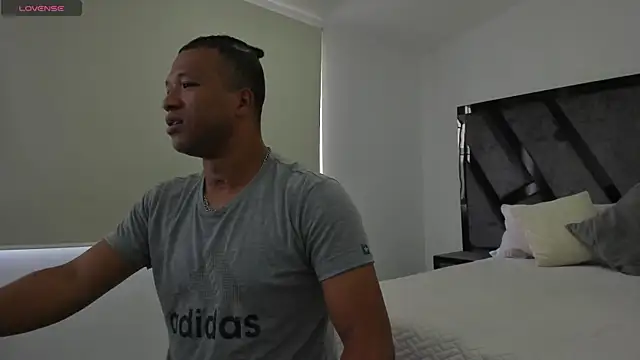 AnnieAndStefan online show from 12, 1, 2025