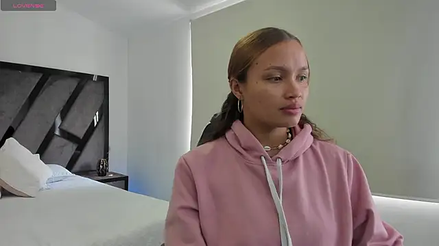 AnnieAndStefan online show from 13, 3, 2026