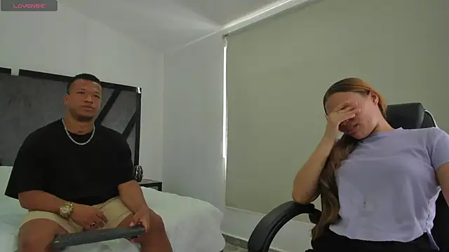AnnieAndStefan online show from 6, 7, 2026