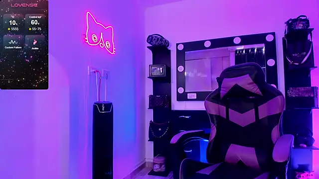 miss kitty online show from 24, 6, 2026