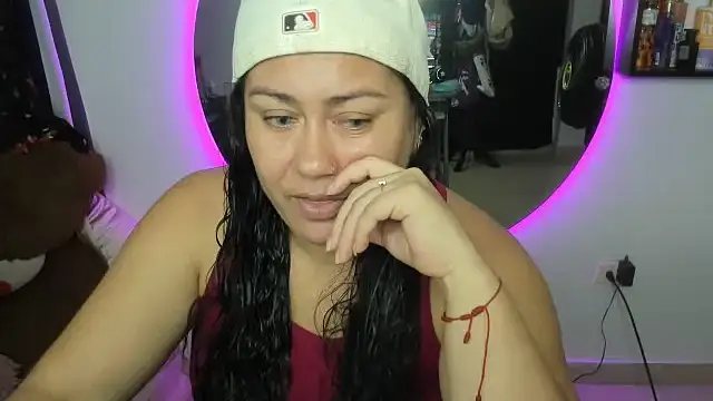 AliceFox Milf online show from 11, 4, 2026