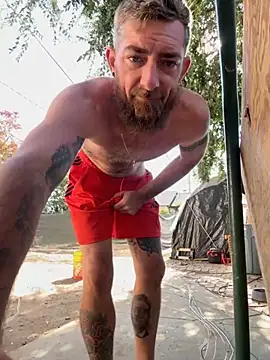 Snapshot of mandjpuff2 chatting on 4, 11, 2025 mandjpuff2 online show from 4, 11, 2025