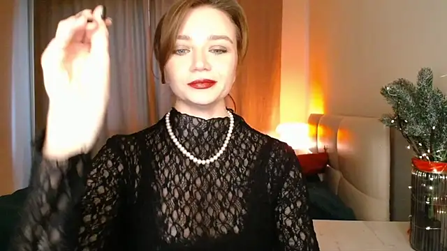 Snapshot of Shadow_Passion chatting on 18, 12, 2025 Shadow Passion online show from 18, 12, 2025