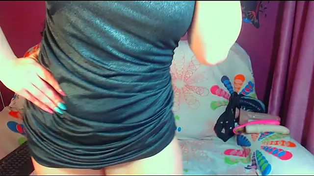 Snapshot of milflovelyxxx chatting on 9, 5, 2026 milflovelyxxx online show from 9, 5, 2026