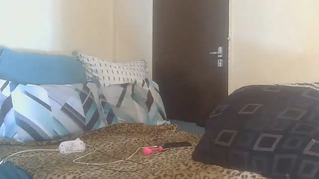 AddictiveAssCurves online show from 28, 7, 2026