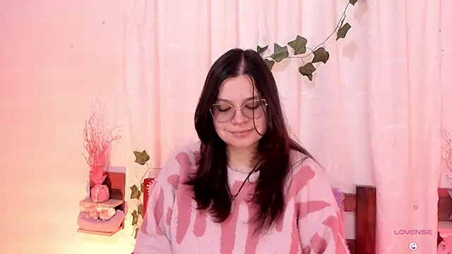 Mey moon online show from 18, 2, 2025