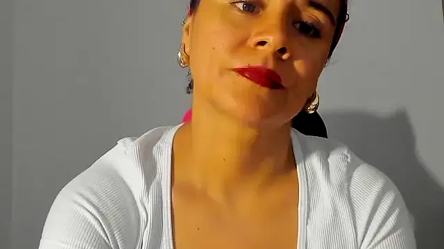 Snapshot of Sami_Hotie1 chatting on 2, 10, 2025 Sami Hotie1 online show from 2, 10, 2025