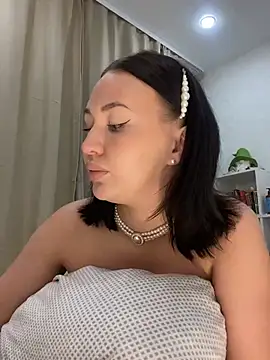 Snapshot of SelenaFoxy chatting on 1, 3, 2025 SelenaFoxy online show from 1, 3, 2025