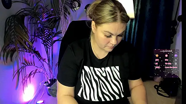 ZenaPallmer online show from 11, 10, 2025