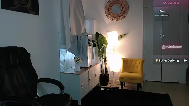 Crystal-dreamt online show from 3, 8, 2026
