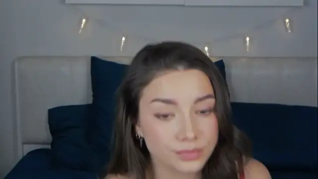 sinthiaroze online show from 25, 12, 2024