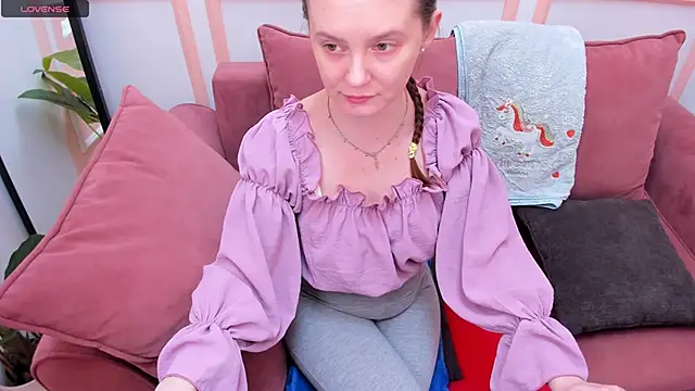 JannaVerdi  online show from 10, 2, 2026