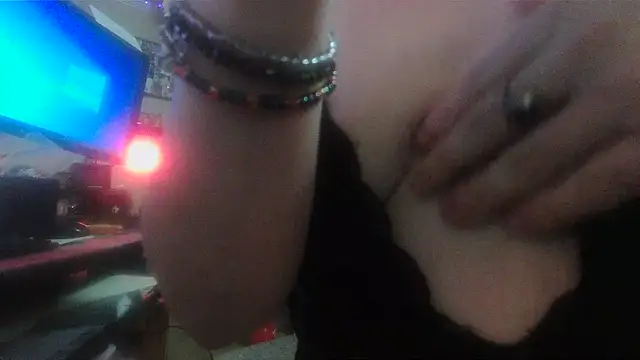 Snapshot of spunlikecottoncandy chatting on 3, 2, 2025 spunlikecottoncandy online show from 3, 2, 2025