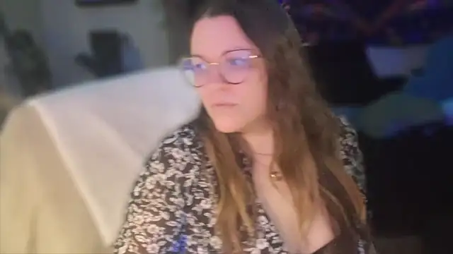 Snapshot of spunlikecottoncandy chatting on 11, 9, 2025 spunlikecottoncandy online show from 11, 9, 2025