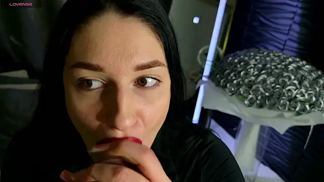 Snapshot of moniqque chatting on 12, 2, 2025 moniqque online show from 12, 2, 2025