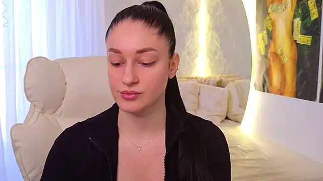 moniqque online show from 3, 5, 2026