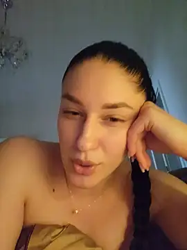 moniqque online show from 12, 7, 2026