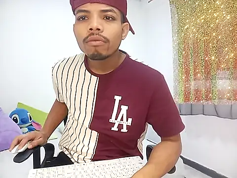 danidiazto2023 online show from 14, 2, 2025