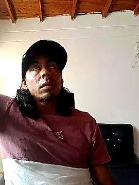 Williamjamess95 online show from 3, 3, 2025