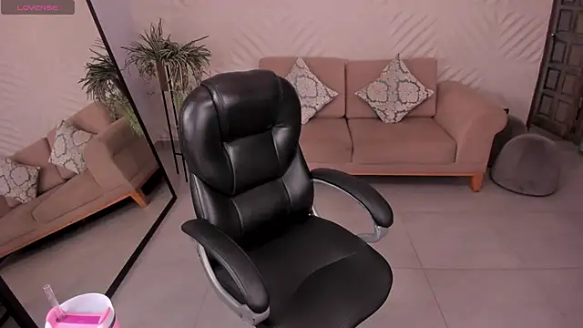 MileyCruz  online show from 25, 11, 2025