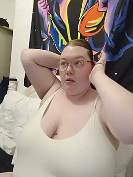 Sexycurvyemilyy online show from 9, 7, 2026