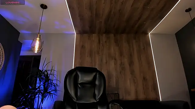 SophiePalmer online show from 23, 10, 2025