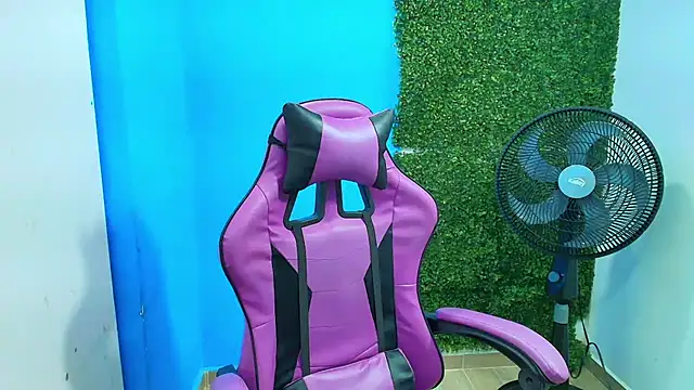 DEIBY BABY online show from 9, 2, 2025