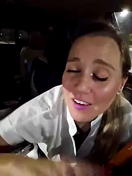 SkyelarSommer online show from 3, 2, 2025