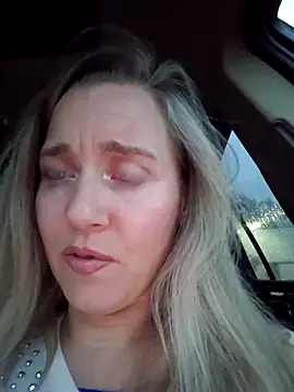 SkyelarSommer online show from 19, 2, 2025