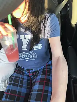 DominiqueX0 online show from 4, 3, 2026