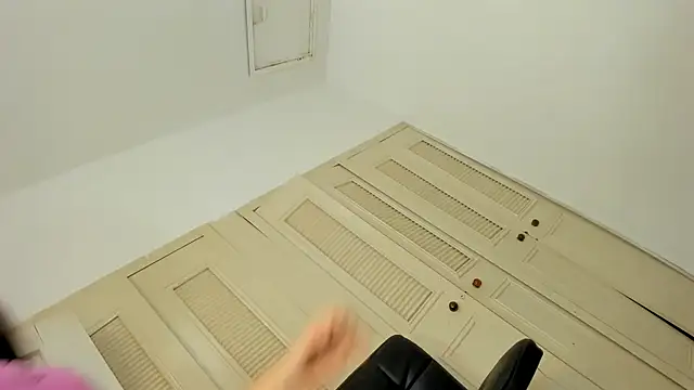 MissCarolinne online show from 11, 1, 2025