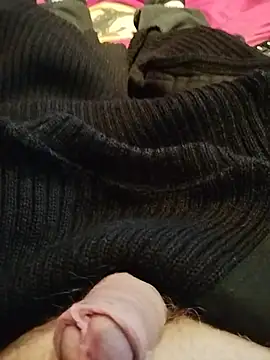 Snapshot of ArmySweater chatting on 5, 8, 2026 ArmySweater online show from 5, 8, 2026