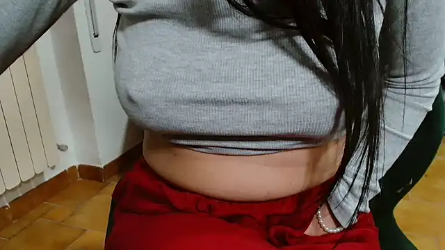 Snapshot of patatinahot87 chatting on 5, 3, 2026 patatinahot87 online show from 5, 3, 2026