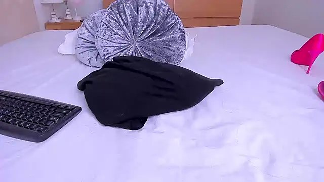 Your Girl69XXX online show from 13, 7, 2026