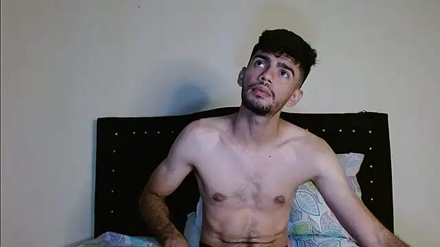 Snapshot of bear_97s chatting on 1, 2, 2025 bear 97s online show from 1, 2, 2025