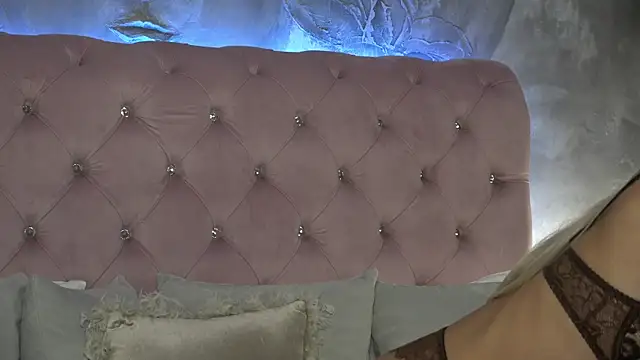 IvyRubens online show from 23, 12, 2025